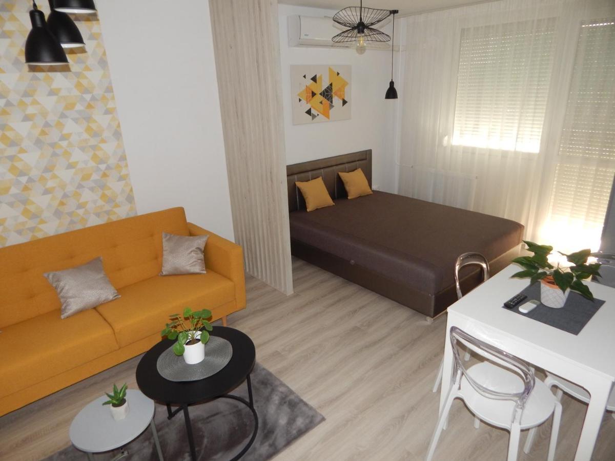 Pisztacia 2020 Apartman Kazincbarcika Exteriör bild