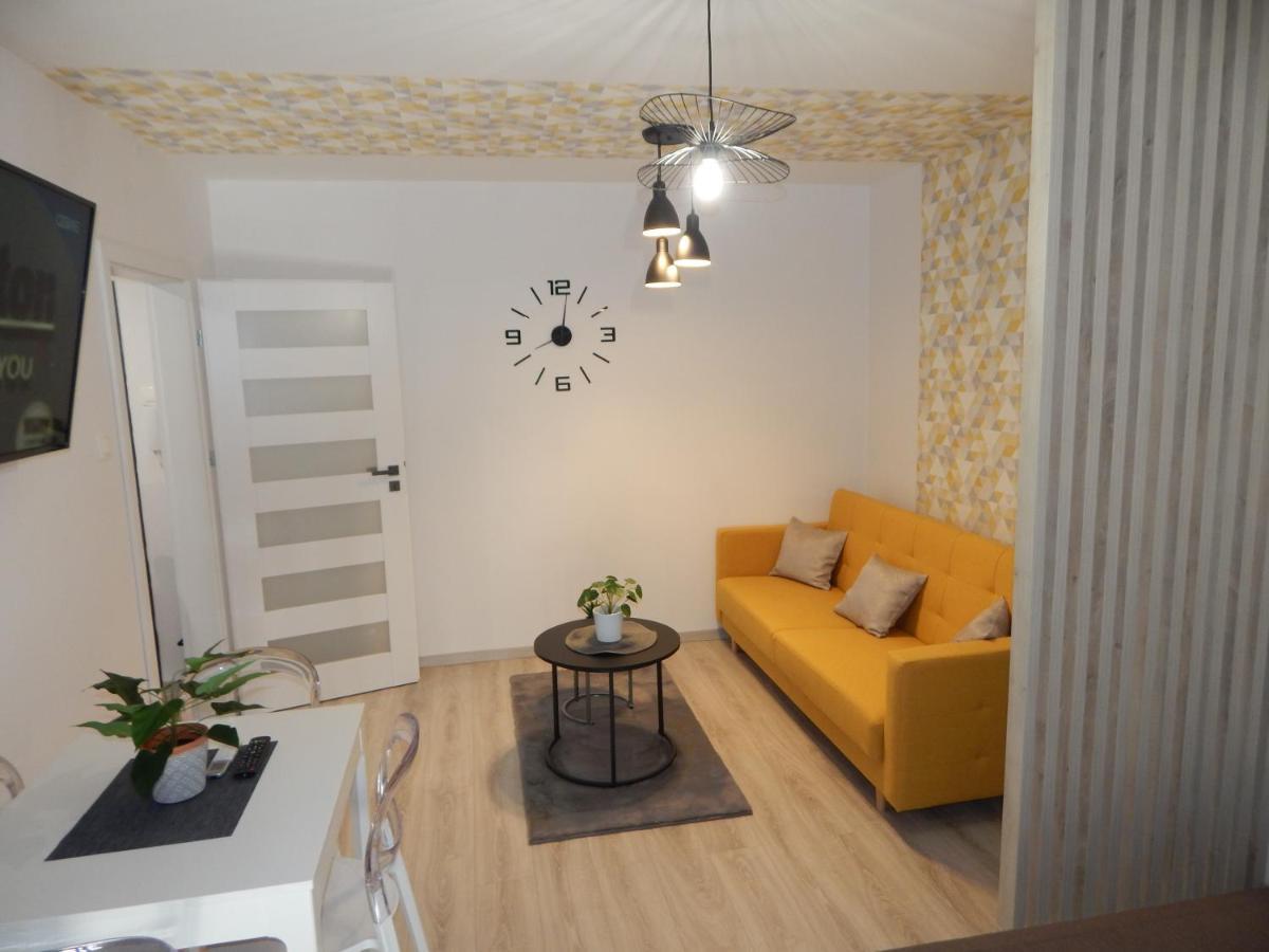 Pisztacia 2020 Apartman Kazincbarcika Exteriör bild