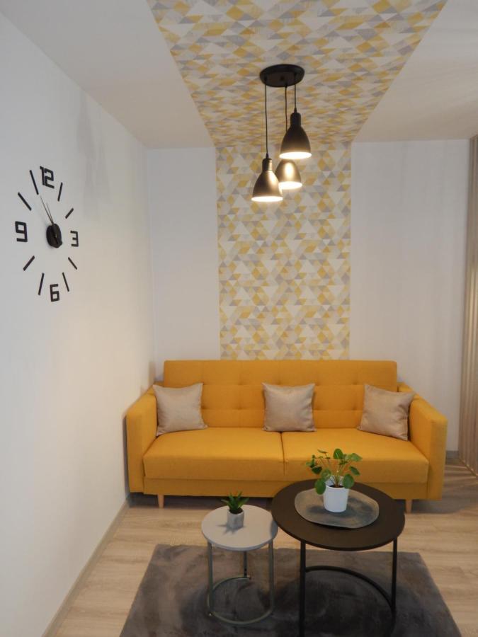 Pisztacia 2020 Apartman Kazincbarcika Exteriör bild